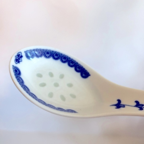 Beautiful porcelain soup spoons - Picture 5 of 9